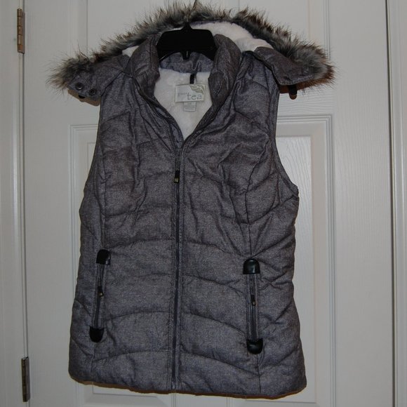 Green Tea Puffer Vest, Faux Fur Lined, Hooded, Zip Pockets, Gray, Size S - Picture 3 of 12